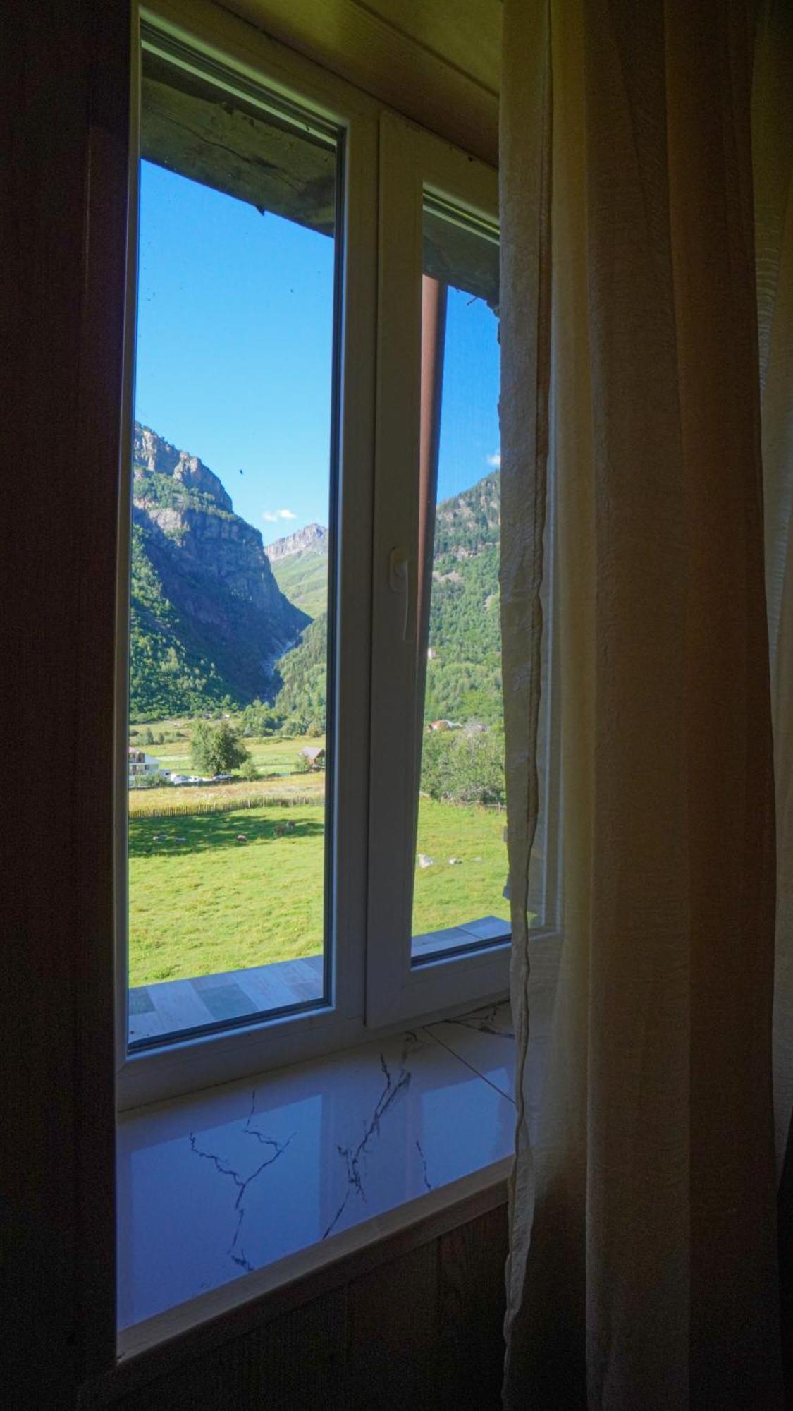 Givi Kakhiani'S Guesthouse Zhabeshi エクステリア 写真