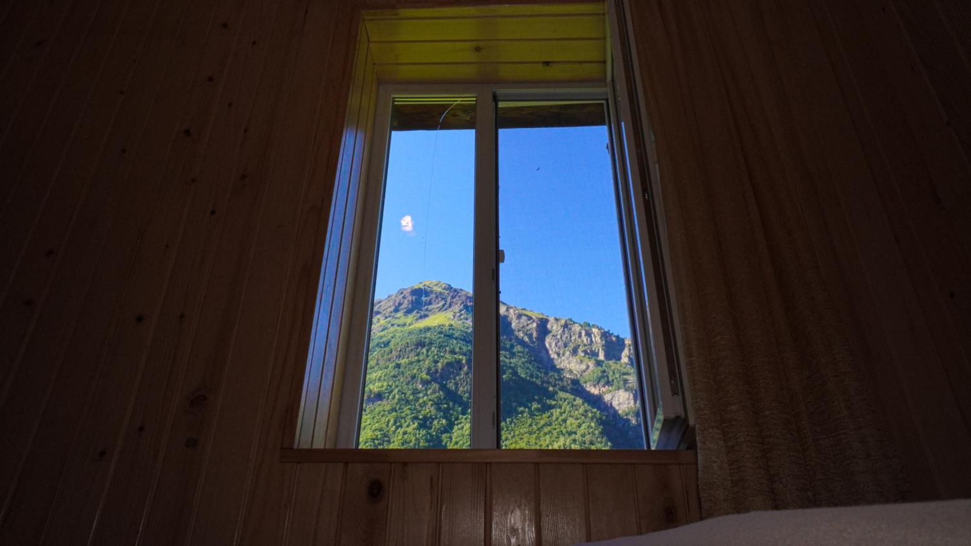 Givi Kakhiani'S Guesthouse Zhabeshi エクステリア 写真